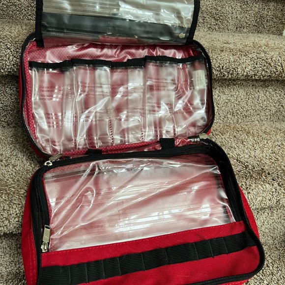 Ricardo Beverly Hills Santa Cruz Red Accessories Bag. - Picture 4 of 10
